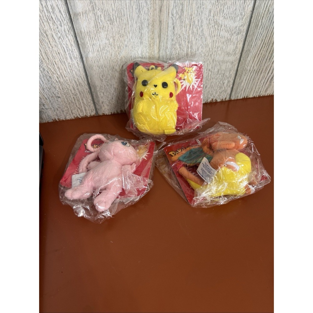 Vtg. Pokemon Plush Mew, Charizard, & Pikachu Keychain Clip Avon Products 2000